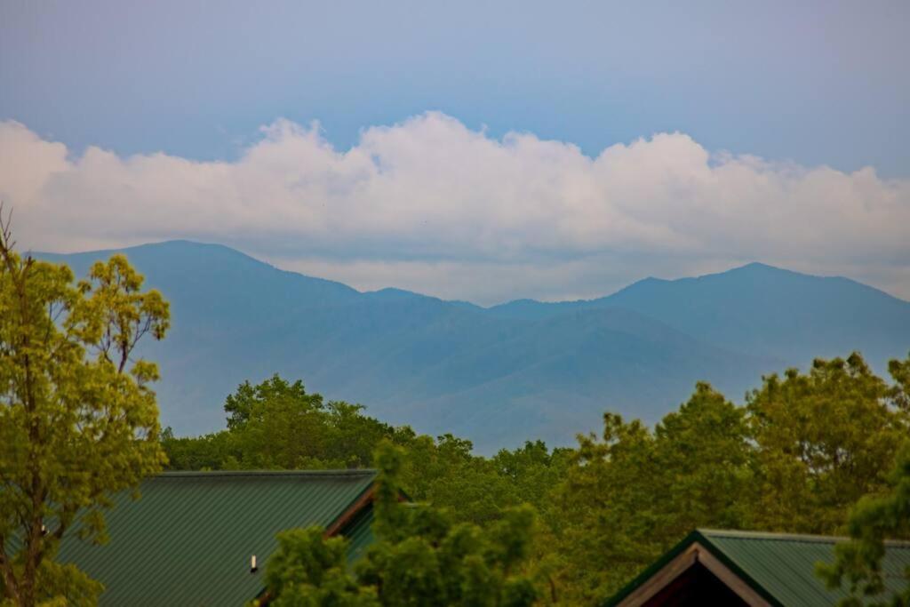Great Smoky Mountain Get-Away Villa Pigeon Forge Exterior photo